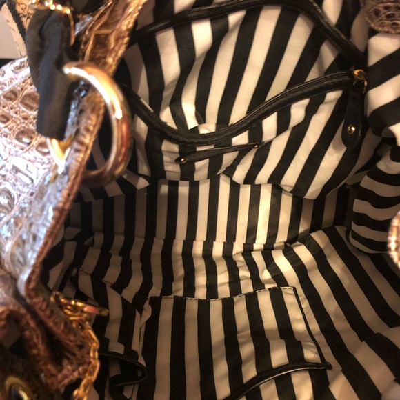 Handbag - Picture 6 of 6